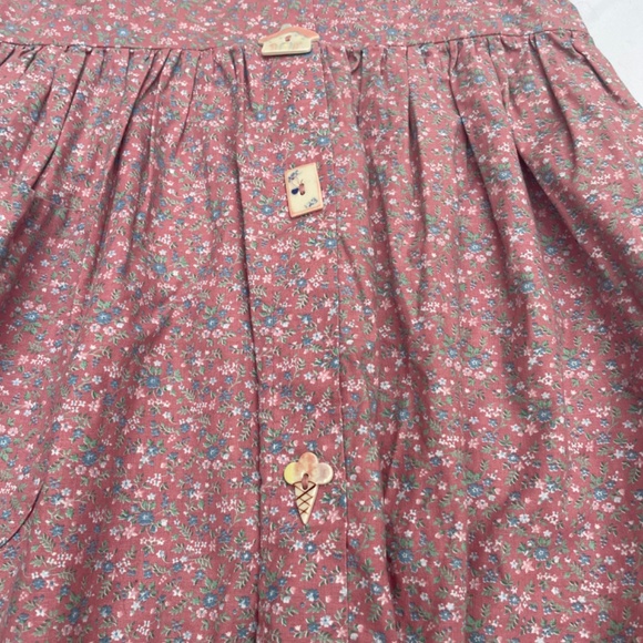 Dogwood Lane peasant prairie dress floral with one pocket. Ceramic buttons - Picture 6 of 6